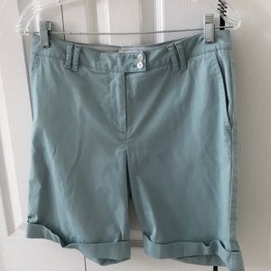 J Jill Live-In Chino Cuffed Shorts, size 6, blue